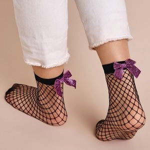 NWOT Bowknot decor fishnet socks